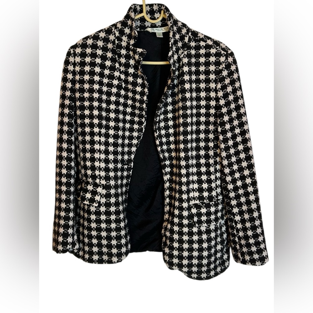Austin Reed Black and White Houndstooth Blazer